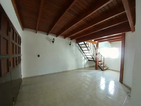Alquiler Casa Anta 651 a pocas cuadras del Jardín Botánico