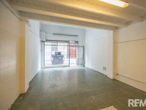 VENTA LOCAL MONSERRAT 45,5m2