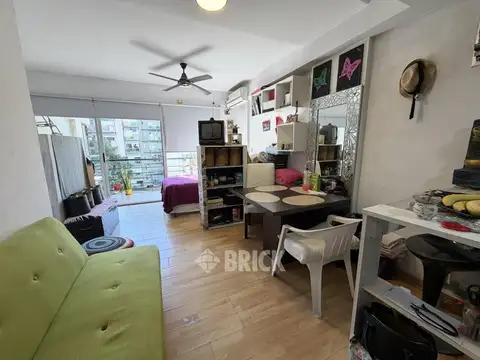 VILLARROEL Y AV. JUAN B. JUSTO - CFTE IMPECABLE BALCON V/ABIERTA TODO SOL APTO PROFESIONAL