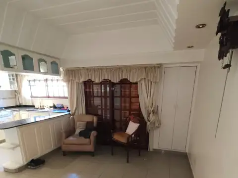 HERMOSA PROPIEDAD DE SEIS AMBIENTES