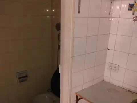 LOCAL A METROS DE ESTACION DE LOMAS DE ZAMORA