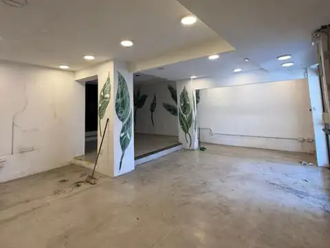 Local en Alquiler en Lomas de Zamora, $ 2.500.000