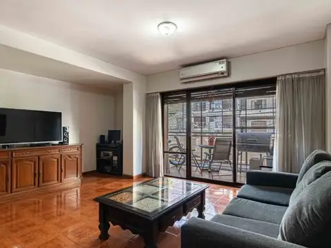 Av. Rivadavia 3400 , Piso 1