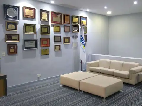 Edificio en block, en venta o alquiler parcial, 4.000 m2