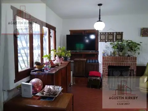 Casa 5 ambientes con 4 baños