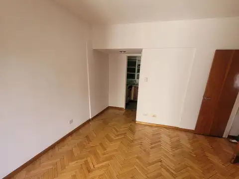 Austria 1800, Piso 7