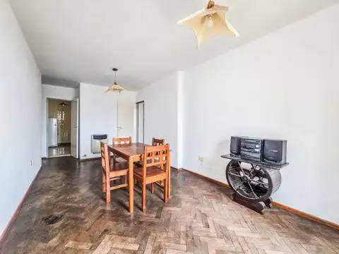 VENTA - Departamento de 2 dormitorios con cocina independiente, Centro - Rosario