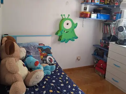 Mario Bravo e/ Sarmiento y Valentín Gómez