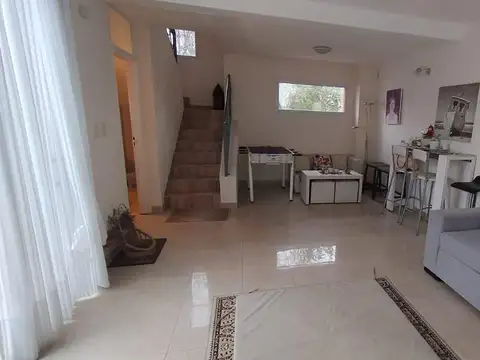 Casa en venta - 2 Dormitorios 1 Baño - Punta Lara