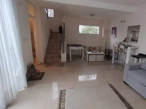 Casa en venta - 2 Dormitorios 1 Baño - Punta Lara