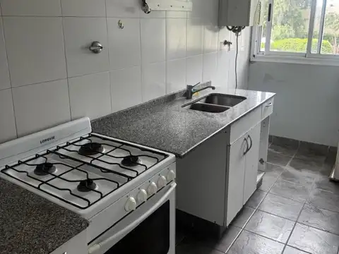 DEPARTAMENTO 2 AMBIENTES EN BARRIO SANTA BARBARA