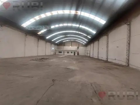 GALPÓN Y OFICINAS EN ALQUILER EN NEUQUÉN