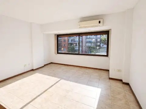 arce 700, Piso 4