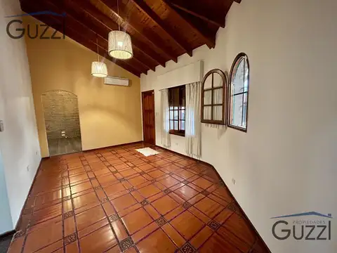 Depto Tipo Casa en Alquiler en Villa Adelina, $ 1.100.000