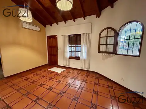 Depto Tipo Casa en Alquiler de 4 ambientes