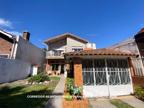 Casa en Venta con 1 cochera