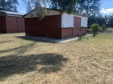 Casa en Alquiler con 3 cocheras