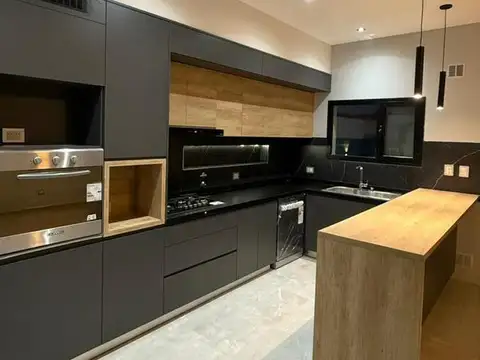 Casa en Venta al Oeste