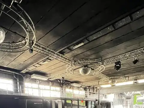 Local en Venta en Costanera, USD 1.750.000