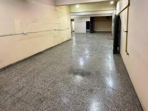 Galpon en Alquiler en Villa Luzuriaga, $ 850.000