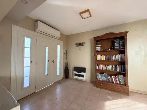 Casa en Venta en Azcuenaga, USD 85.000