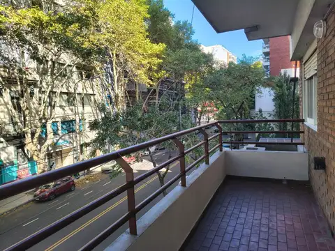Alquiler 2 ambientes Almagro con balcón