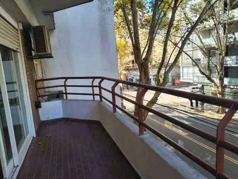 Alquiler 2 ambientes Almagro con balcón