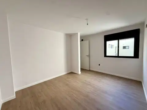 Casa 2 ambientes con 2 baños