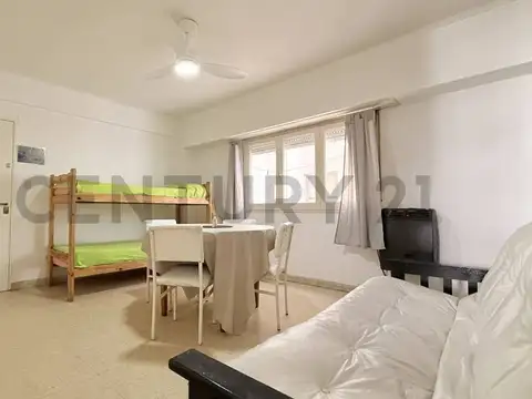 Venta Monoambiente luminoso con cocina y calefacción | Zona Aldrey–Güemes