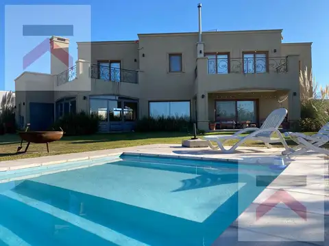 Casa estilo Toscano 5 dormitorios Piscina Quincho Chacras de la Reserva Cardales