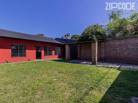 Casa en Venta con 1 cochera