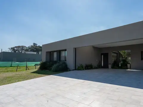 Casa en Venta en Las Calandrias, USD 185.000