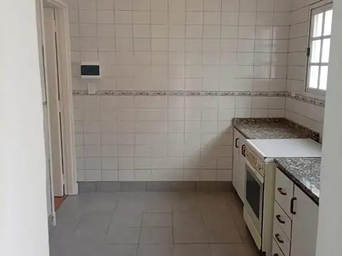 Depto Tipo Casa en Alquiler al Este