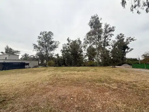 VENTA Lote plano de 1482m2 en Praderas de San Lorenzo