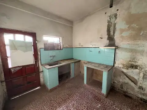 Casa 4 ambientes con 1 baño