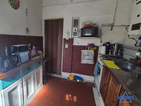 Depto Tipo Casa en Venta 80 años