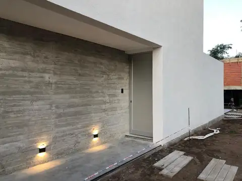 Casa en Alquiler de 3 dormitorios