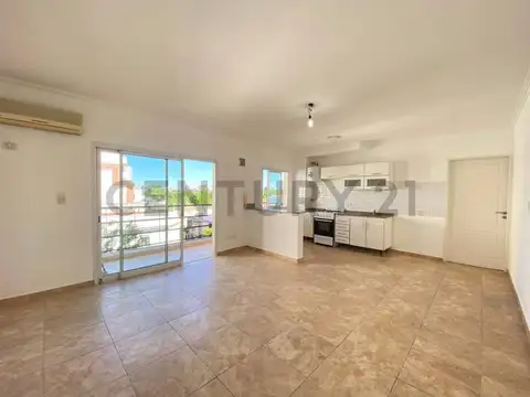 Departamento 2 ambientes con balcon y parrila en venta en Villa Pueyrredon