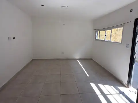 Departamento en Alquiler en Pacheco Sur, $ 550.000