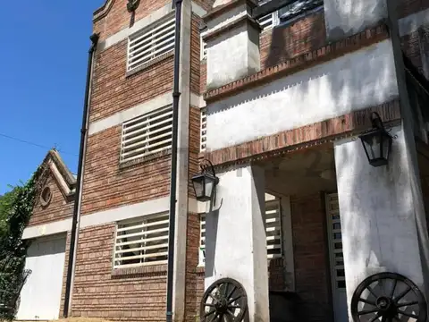 Casa con Piscina, Quincho y Loft Independiente en Amplio Terreno – Pueblo Esther