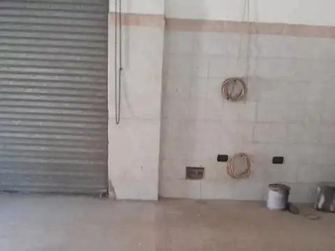 SE ALQUILA LOCAL EN V- DEL PINO