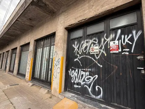 VENTA GALPON EN VILLA LYNCH CON RENTA