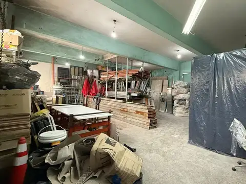 VENTA GALPON EN VILLA LYNCH CON RENTA