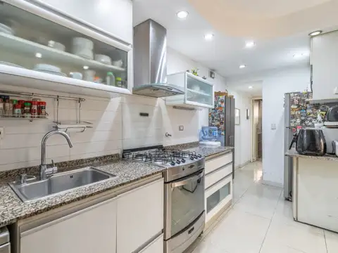 Avenida Directorio 1700, Piso 0