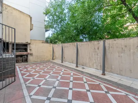 VENTA - PH TIPO CASA - TRIPLEX - 5 AMBIENTES - TERRAZA - PATIO - COCHERA - CABALLITO