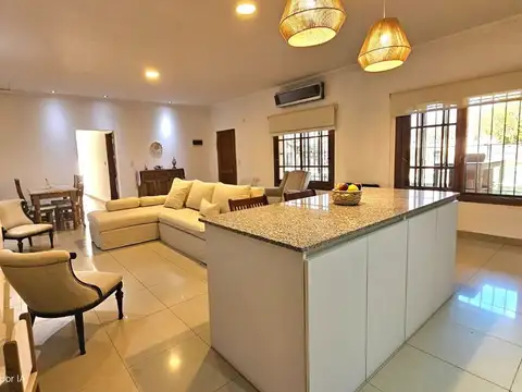 VENTA CASA 3 AMB MORENO PARQUE PILETA APTA CREDITO