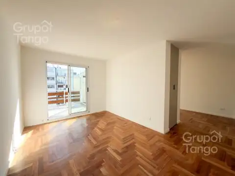 Venta Departamento Belgrano Tres Ambientes Balcón Aterrazado Frente Cochera Apto Credito