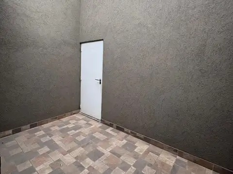 Depto Tipo Casa en Alquiler al Este