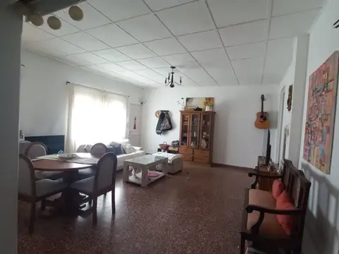 Depto Tipo Casa en Alquiler de 3 ambientes
