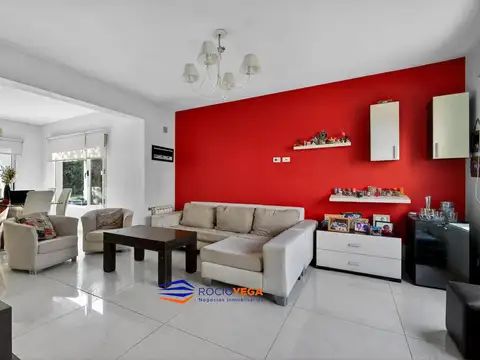 Casa en Venta con 4 cocheras